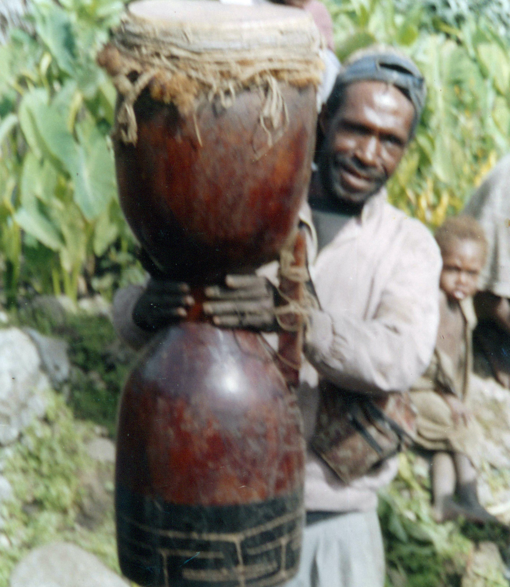 Massive hand drum or kundu from the remote Finisterre Mountains, border of Madang and Morobe Provinces, Papua New Guinea.  Teptep area, circa 2004.