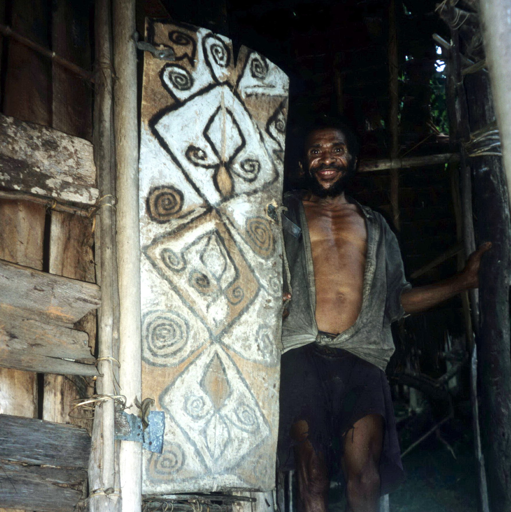 Star Mountain Man with Decorated Door, New Guinea Art, Oceanic Art, South Pacific Art, Tribal Art
