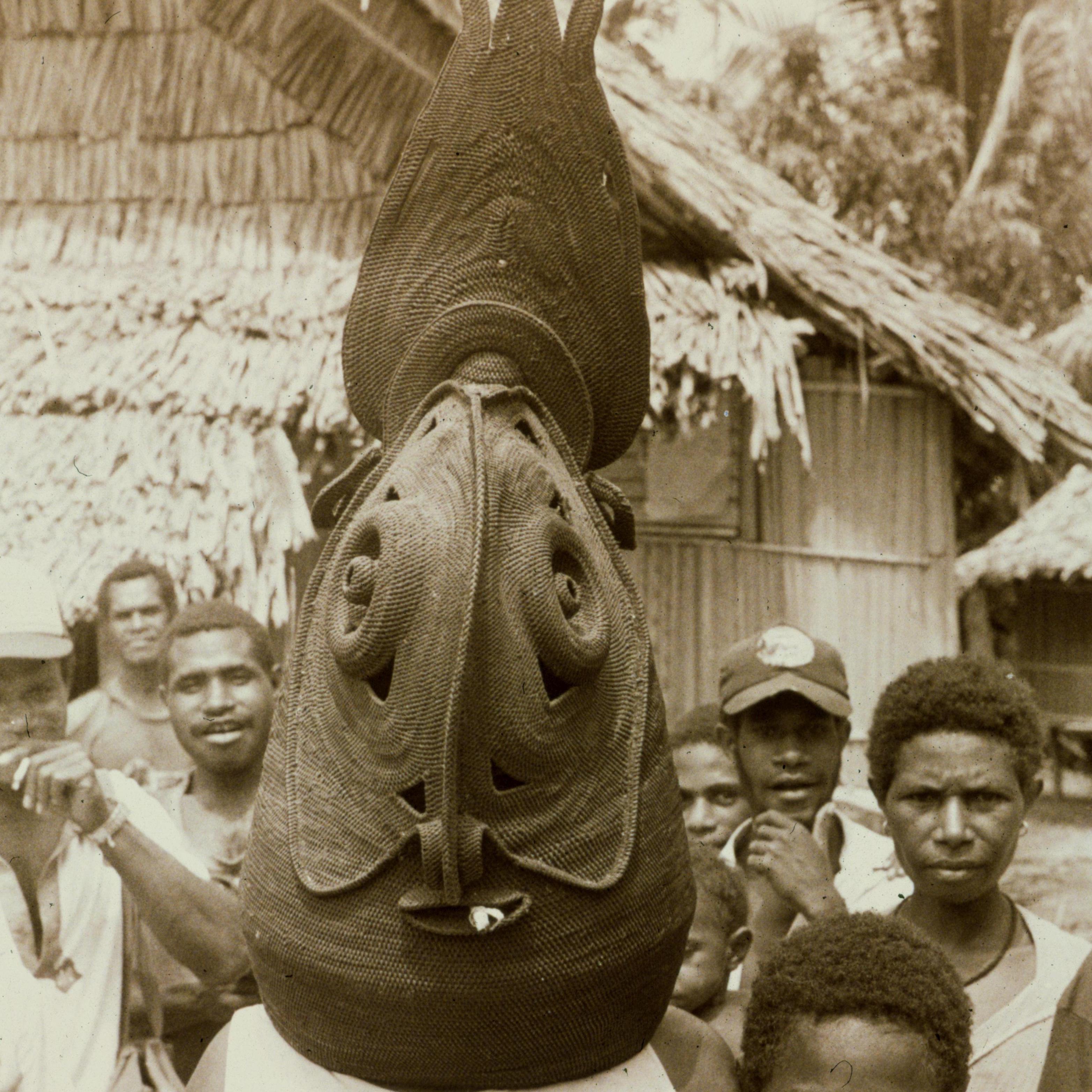 Smoking Bapa, New Guinea Art, Oceanic Art, Tribal Art, South Pacific Collecting
